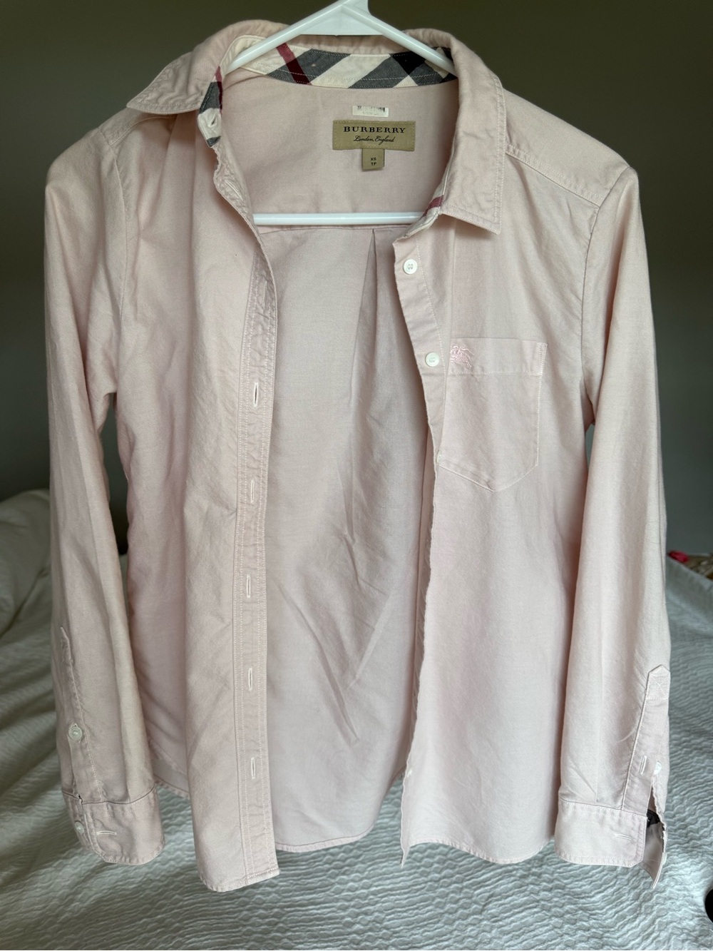 Burberry Pale Pink Button-Down Shirt with Check Collar Trim - Picture 3 of 6